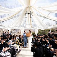 屋上のガーデンチャペル