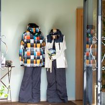 エントランスは２人のウェアがお出迎え