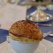 パイ包みのスープ