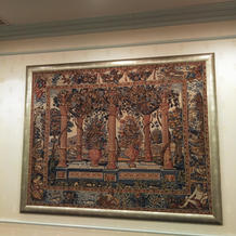 披露宴会場の内装にある絵画