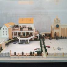 入り口に屋根があるので雨でも安心♪