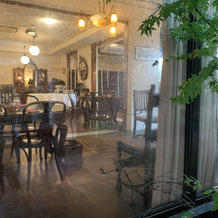 メインホールを外から見た写真