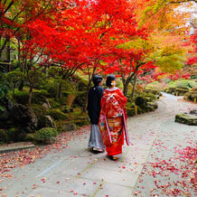 和装撮り。紅葉が美しい庭園です。