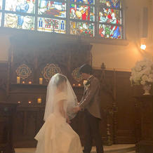 とにかくステンドグラスが圧巻の美しさ