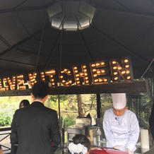 外でのパーティー