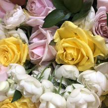 サプライズで新郎より