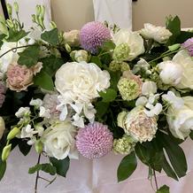 素敵な会場にお花も素敵でした