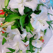 サプライズで新郎から頂いたお花