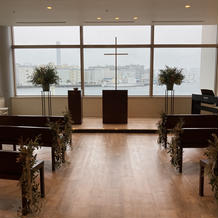 海が一望できるチャペル