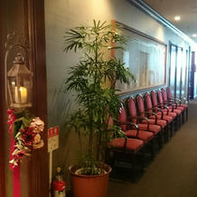 14階の披露宴会場の廊下です。