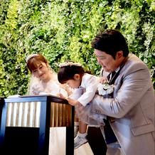 立会人のサインは娘に