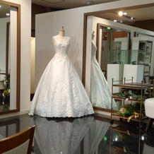 タカミブライダル衣装