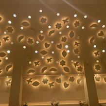 披露宴会場の壁の装飾が可愛かった