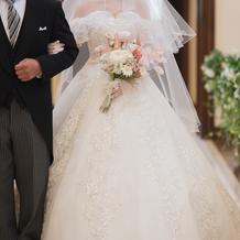 ウェディングドレス