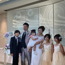 披露宴用で新郎ネクタイチェンジ