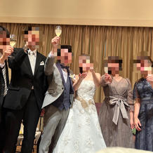 乾杯はあえて大人数で