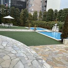 プール付きのガーデン