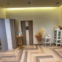 エレベーターロビーの雰囲気です