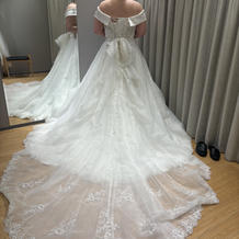 ウエディングドレス（背面）