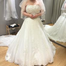 ウエディングドレス（正面）