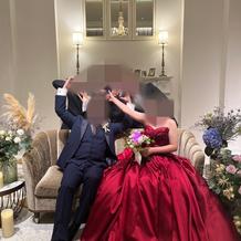 赤のカラードレス