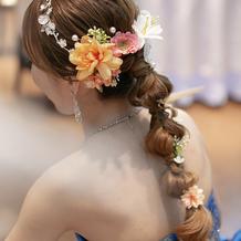 カラードレスヘア　ヘアメイクさん上手です