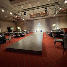 人前式もできる披露宴会場