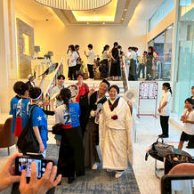 挙式前に新郎新婦登場