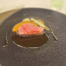 メインディッシュのお肉