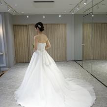 ウエディングドレス