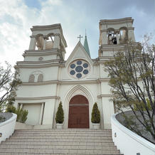 お城のような外観