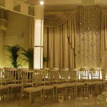 チャペルのゲスト席