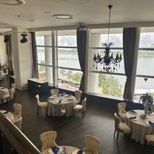 披露宴会場(階段の上から)