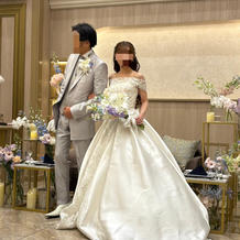 披露宴：クイックチェンジと肩レース