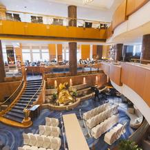 ロビー挙式会場