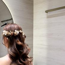 お色直しヘア、髪飾り持込