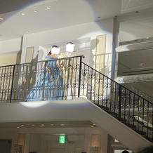 披露宴会場に大きな階段がありました