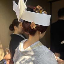 白無垢、地毛で日本髪角隠し