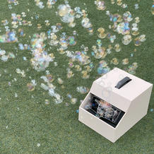 式場が用意して下さったシャボン玉の機械