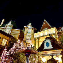 外観はライトアップされてて綺麗でした！