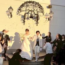 外で鐘を鳴らしました