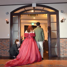 カラードレスの雰囲気