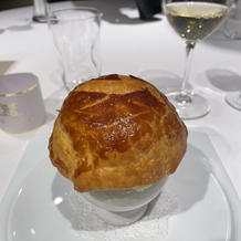 スペシャリテの黒トリュフのスープ