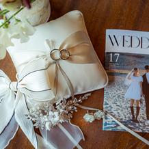 ヘアアクセ、指輪、プロフィールブック