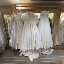 ウエディングドレス