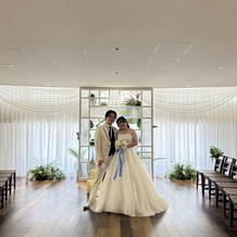 ウェディングドレス・タキシード