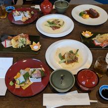 式の後、前菜以外のコースをいただきました