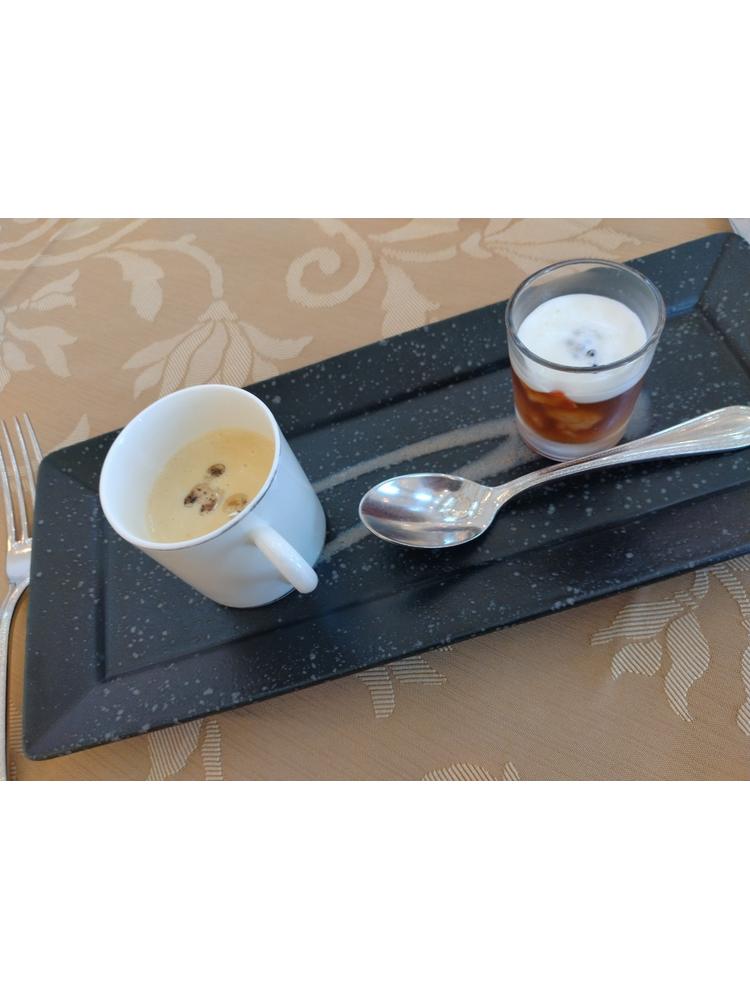 18 (アンウィット) Produced by Casa d' Angela