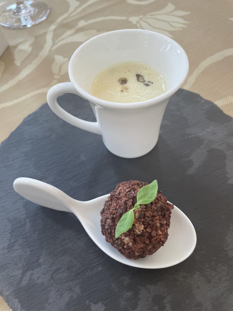 18 (アンウィット) Produced by Casa d' Angela