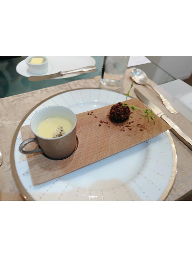 セント・ラファエロチャペル御堂筋